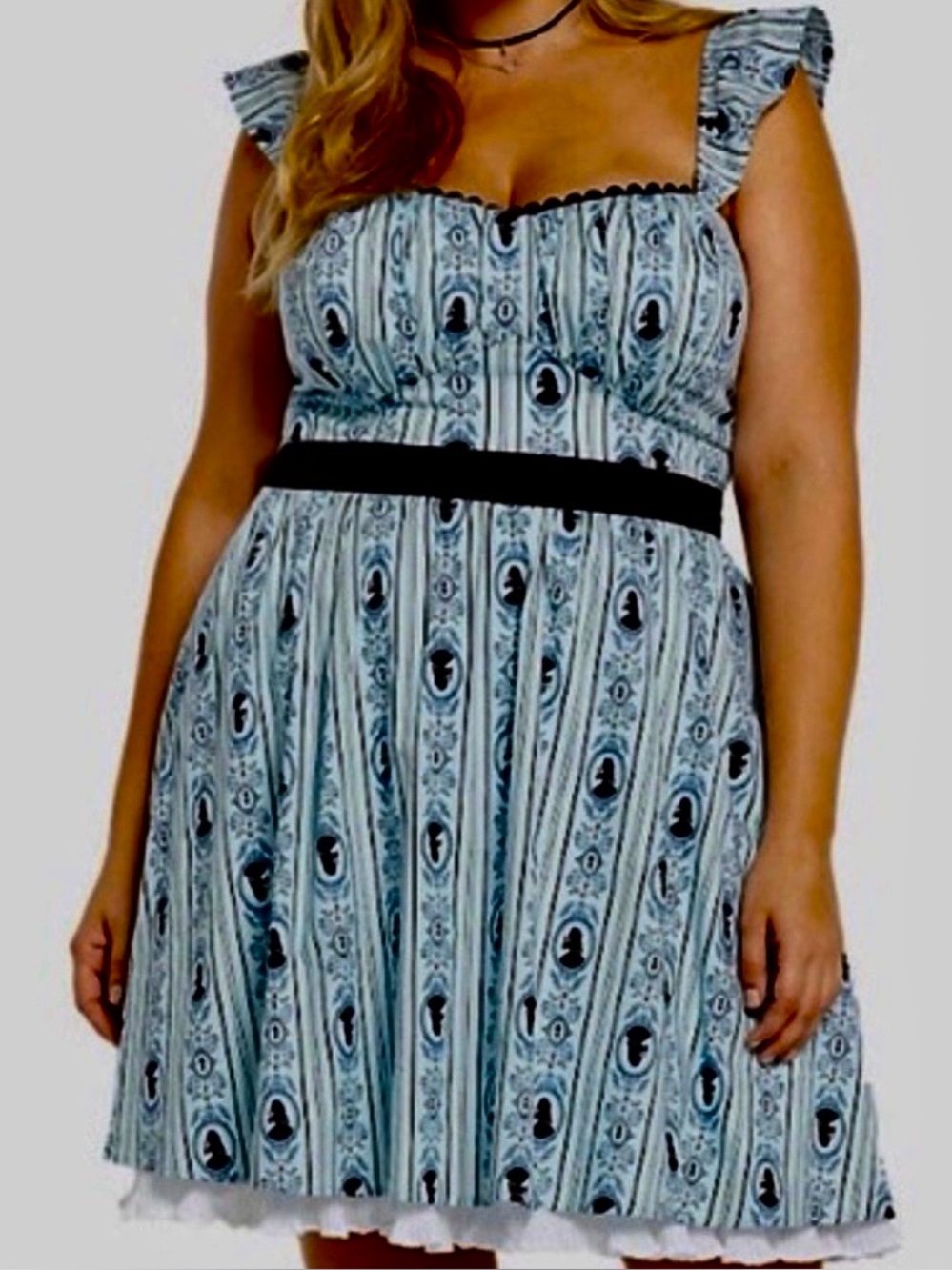Torrid x Disney Alice In Wonderland Ruffle Back Cosplay Dress size 24